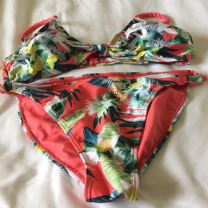NWOT Vigoss Tropical Bikini Set